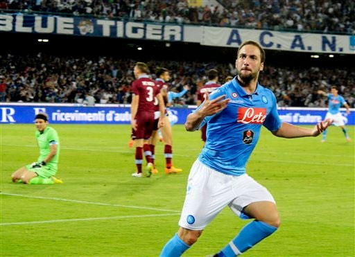 Nhật ký chuyển nhượng ngày 13/7 - 1 Napoli sẽ chấp nhận bán Higuain với giá 90 triệu euro