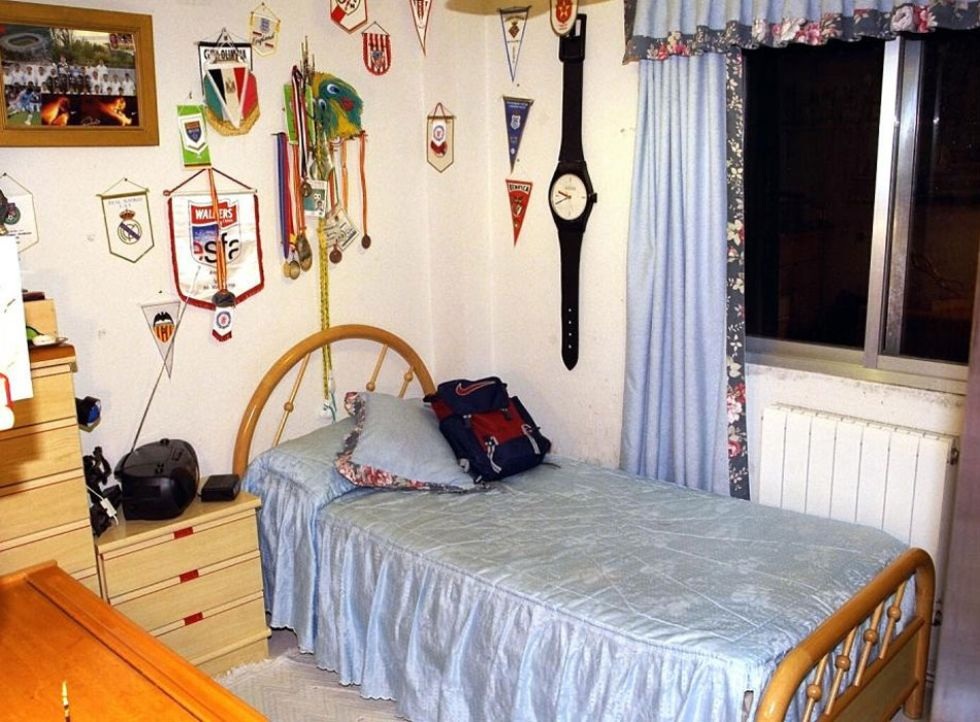 Bằng tài năng, sự trung thành và tận tụy, Casillas nhanh
chóng trở thành thần tượng của