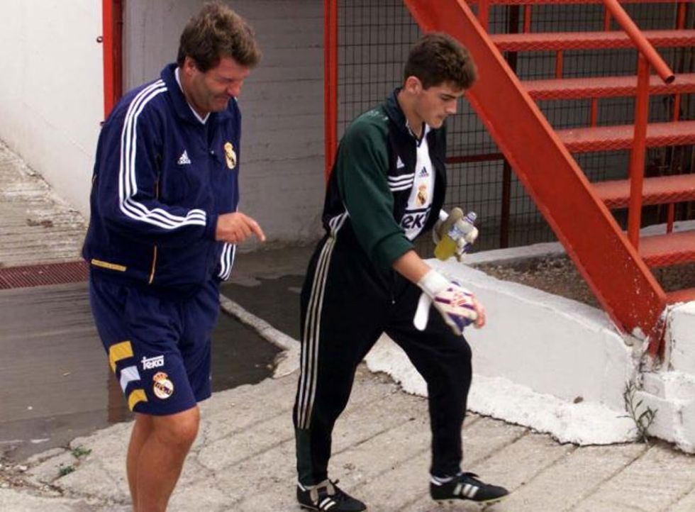 John Toshack là người đưa Casillas lên đội một Real.