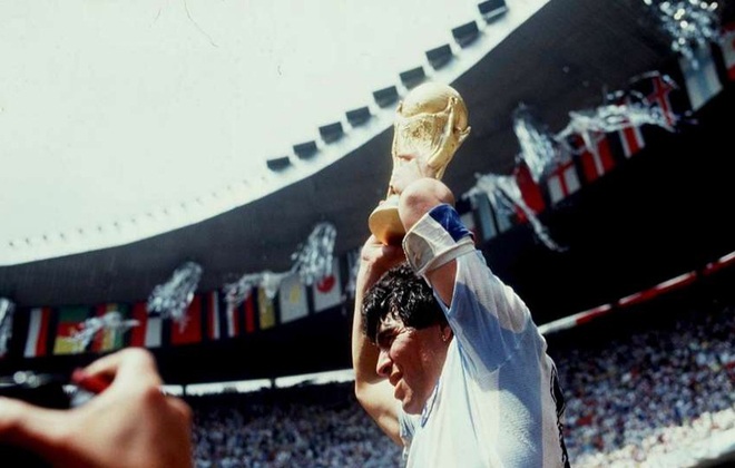 Diego Maradona: Thiên thần và ác quỷ - 3 Maradona sinh ra để dẫn dắt những đội bóng yếu