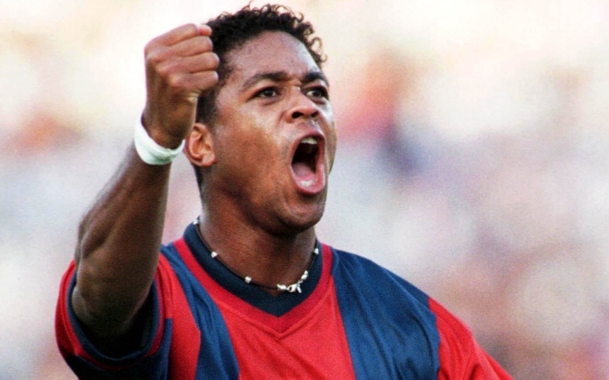 Điểm mặt những ngôi sao lớn MU từng mua hụt - 3 Patrick Kluivert