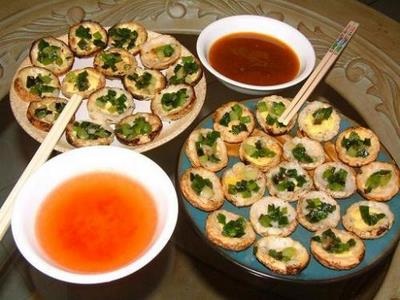 Bánh căn mùa thu - 4 Không ai biết bánh căn có từ bao giờ, nhưng người ta kể xuất xứ của nó là ở Ninh Thuận
