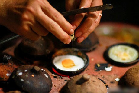 Bánh căn mùa thu - 2 Không ai biết bánh căn có từ bao giờ, nhưng người ta kể xuất xứ của nó là ở Ninh Thuận