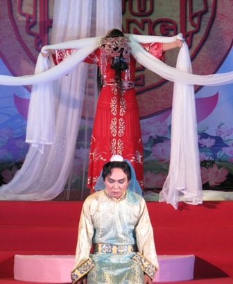 "Người đẹp Đắc Kỷ" Kim Hiền lấy lòng khán giả - 7