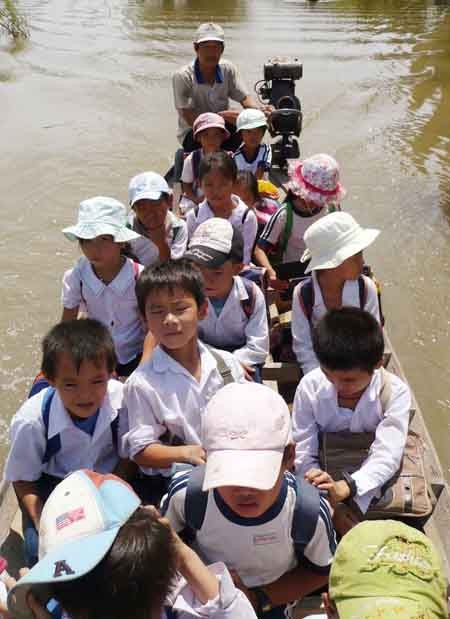 Dân “ngồi trên đống lửa” vì lũ đầu nguồn lên nhanh - 1