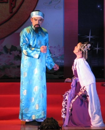Chia đều cho “Giọt máu oan cừu” và “Mệnh đế vương” - 11 Chia đều cho “Giọt máu oan cừu” và “Mệnh đế vương” - 11