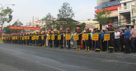 Mít tinh kỷ niệm ngày toàn dân phòng cháy chữa cháy - 1