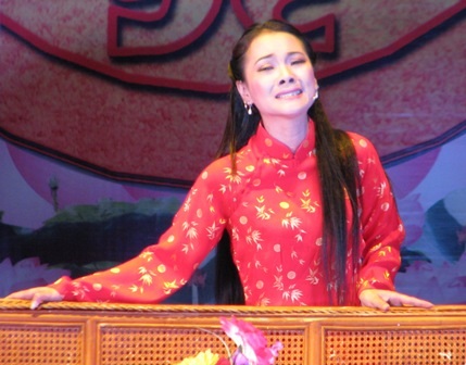 Chia đều cho “Giọt máu oan cừu” và “Mệnh đế vương” - 4 Chia đều cho “Giọt máu oan cừu” và “Mệnh đế vương” - 4
