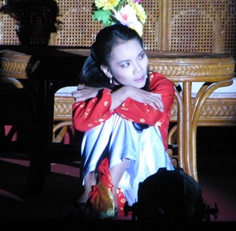 Chia đều cho “Giọt máu oan cừu” và “Mệnh đế vương” - 3 Chia đều cho “Giọt máu oan cừu” và “Mệnh đế vương” - 3