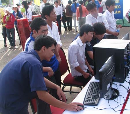 Nhiều ngành nghề cần lao động tại “Ngày hội việc làm thanh niên” - 2