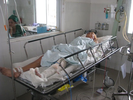 Cứu sống một nạn nhân bị chém 15 nhát man rợ - 1