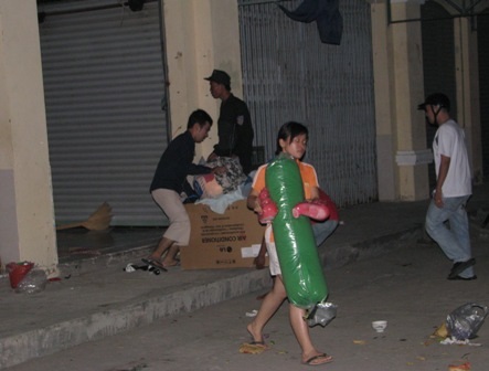 Cháy chợ An Khánh, cả khu dân cư hoảng loạn - 6 Cháy chợ An Khánh, cả khu dân cư hoảng loạn - 6