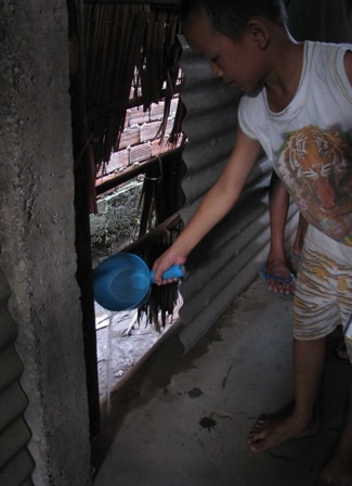 Nền nhà bốc khói, nóng 80 độ C - 3 Nền nhà bốc khói, nóng 80 độ C - 3