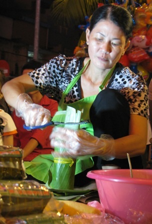 “Đã đời” thưởng thức hơn 100 loại bánh dân gian - 16