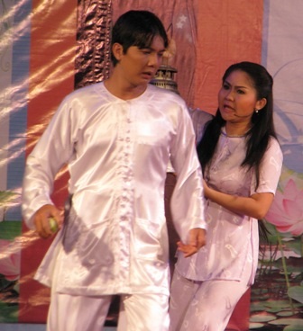 Khán giả đồng cảm cùng “nàng dâu bị mẹ chồng hành hạ” - 3 Khán giả đồng cảm cùng “nàng dâu bị mẹ chồng hành hạ” - 3