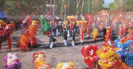 Sắc xuân ngập phố - 24