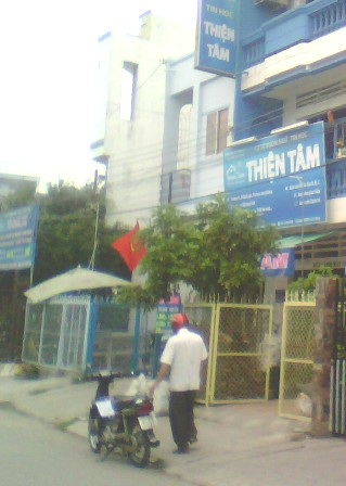 “Mất ăn mất ngủ” với cơ sở dạy tin học- ngoại ngữ ngay trên nóc nhà - 1 “Mất ăn mất ngủ” với cơ sở dạy tin học- ngoại ngữ ngay trên nóc nhà