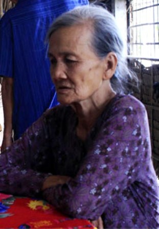 Nỗi niềm những người thân nhà báo bị đốt trước phiên xử - 1 Nỗi niềm những người thân nhà báo bị đốt trước phiên xử