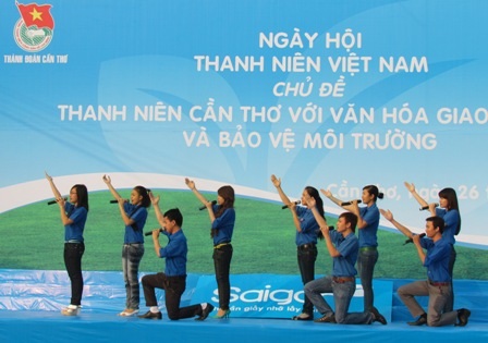 Hàng ngàn bạn trẻ vui “Ngày hội Thanh niên” mừng sinh nhật Đoàn