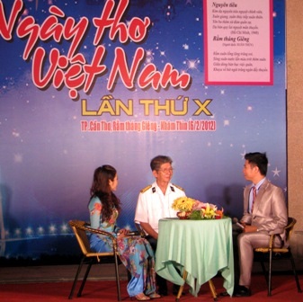 Cảm xúc với những vần thơ về trăng và dòng sông Hậu - 8 Cảm xúc với những vần thơ về trăng và dòng sông Hậu - 8