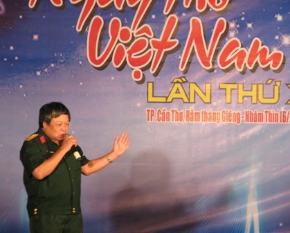 Cảm xúc với những vần thơ về trăng và dòng sông Hậu - 5 Cảm xúc với những vần thơ về trăng và dòng sông Hậu - 5