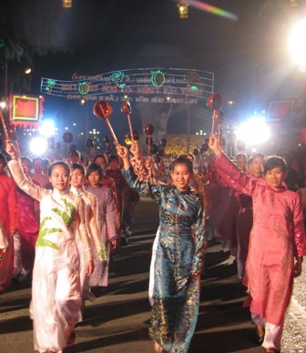 Tưng bừng "lễ hội đường phố" trên xứ dừa - 6 Tưng bừng lễ hội đường phố trên xứ dừa
