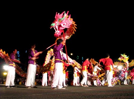 Tưng bừng "lễ hội đường phố" trên xứ dừa - 1 Tưng bừng lễ hội đường phố trên xứ dừa