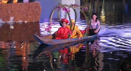 Nhiều “sao” trình diễn tại Festival Dừa Bến Tre    - 2 Nhiều “sao” trình diễn tại Festival Dừa Bến Tre