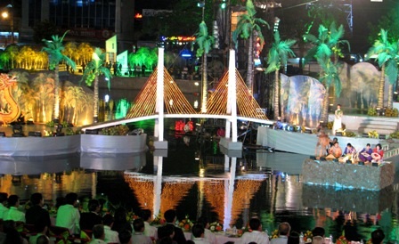 Nhiều “sao” trình diễn tại Festival Dừa Bến Tre    - 1 Nhiều “sao” trình diễn tại Festival Dừa Bến Tre