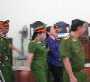 Vợ nhà báo Hoàng Hùng nhận án tù chung thân