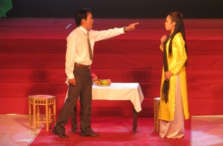 Rơi nước mắt trước “sự khổ đau điên dại của cô đào hát…” - 5