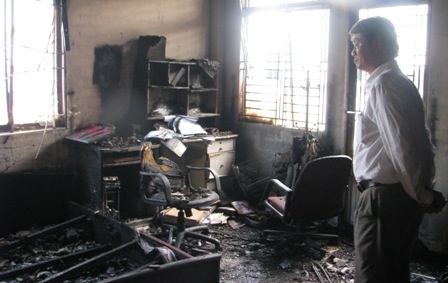 Cháy nhà dân, cột phát sóng Vinaphone suýt bị lửa thiêu - 7 Cháy nhà dân, cột phát sóng Vinaphone suýt bị lửa thiêu - 7