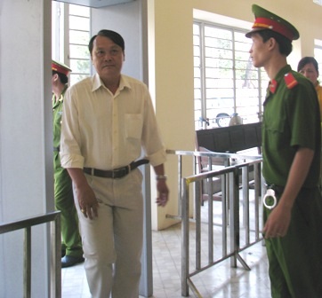 Vợ nhà báo Hoàng Hùng nhận án tù chung thân