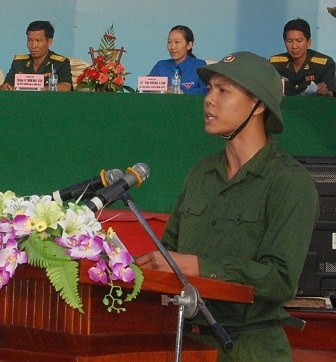 Hàng nghìn thanh niên hăng hái lên đường nhập ngũ - 20