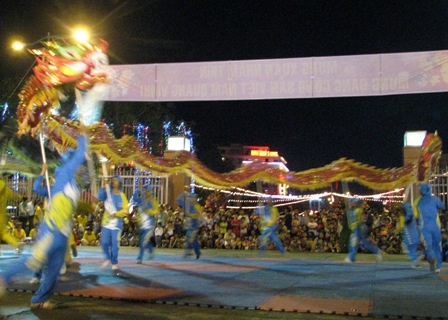 Thỏa mắt với những màn tung hứng của lân - sư - rồng - 1 Thỏa mắt với những màn tung hứng của lân - sư - rồng - 1