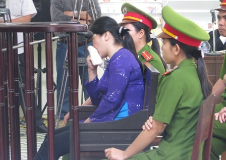 Toàn cảnh phiên tòa xử vụ nhà báo Hoàng Hùng bị đốt - 16 Toàn cảnh phiên tòa xử vụ nhà báo Hoàng Hùng bị đốt