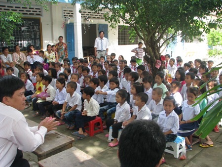 Trường "nghèo" mừng, tủi ngày khai giảng - 3 Trường nghèo mừng, tủi ngày khai giảng