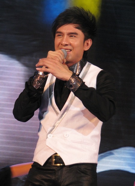 "Sôi sùng sục" cùng "vợ chồng" Đan Trường - Phi Nhung - 15 ...háo hức với