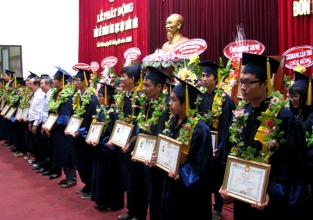 Hội Khuyến học TP Cần Thơ đón nhận Huân chương Lao động hạng Nhì - 4 Tưng bừng kỷ niệm 16 năm Ngày Khuyến học Việt Nam