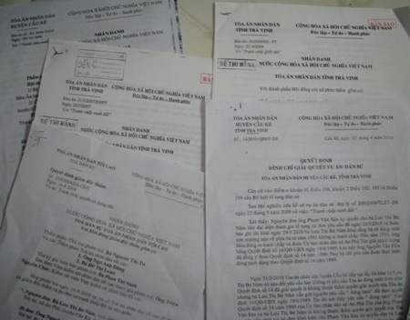 UBND xã “làm khó” người dân: Cần một quyết định thấu tình đạt lý - 4 ...và nhiều bản án đã được tòa các cấp tuyên nhưng vẫn chưa dứt điểm. (Ảnh: Huỳnh Hải)