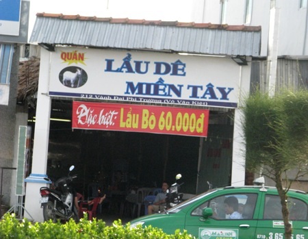 ...xuống dê miền tây đồng bằng. (Ảnh: Huỳnh Hải)