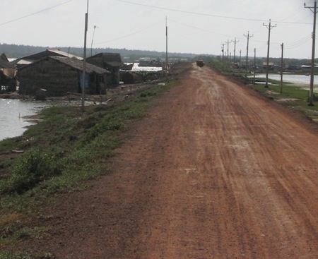 Đê biển nguy cơ sạt lở, đe dọa hàng ngàn hộ dân - 1 Đê biển Hải Thành Hòa đi qua địa bàn ấp Mù U, xã Dân Thành, huyện Duyên Hải, tỉnh Trà Vinh.