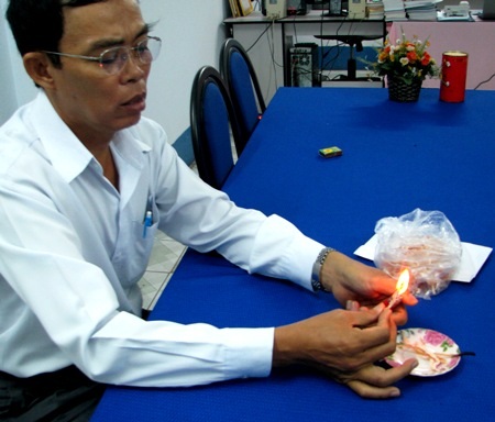 Lại phát hiện hàng chục kg mực khô “bất thường” - 4 Những sợi mực lạ thường thu được tại cơ sở Diệu Mỹ Huy.