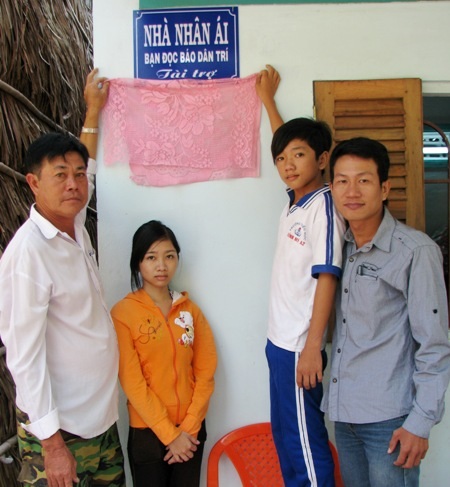 Hai chị em mồ côi Ngọc Hằng, Chí Linh có nhà mới đón Tết - 3 Đại diện báo Dân trí (