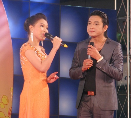 Trọng Phúc và Ngọc Đợi thể hiện bài vọng cổ