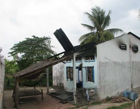 Ngôi nhà xảy ra án mạng giết người, phóng hỏa gây bàng hoàng ở địa phương.