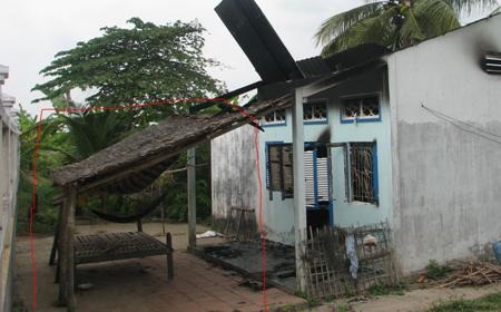 Vụ cháy đã thiêu rụi hầu hết các vật dung bên trong nhà.