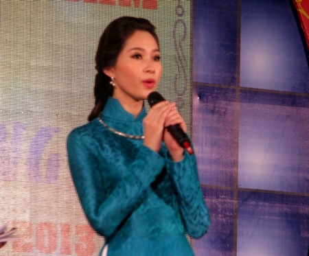 Thu Thảo cho biết, cô sẽ cố gắng nâng cao tri thức để đóng góp cho quê hương