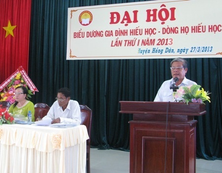 Tuyên dương nhiều dòng họ, gia đình hiếu học tiêu biểu - 4 Ông Nguyễn Kiên Nhẫn - Chủ tịch Hội Khuyến học tỉnh Bạc Liêu phát biểu chỉ đạo đại hội.