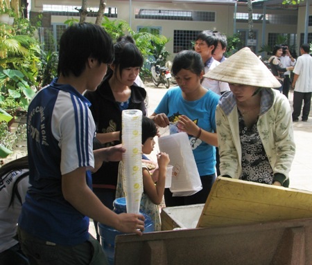 ...và chuẩn bị sẵn nước uống.